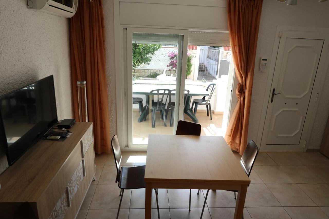 Appartement Orlina à Empuriabrava Extérieur photo